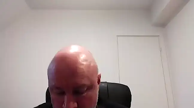 Snapshot of Lucifer29cm chatting on March 4, 10:13 am Lucifer29cm online show from March 4, 10:13 am