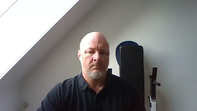 Snapshot of Lucifer29cm chatting on October 28, 9:12 am Lucifer29cm online show from October 28, 9:12 am