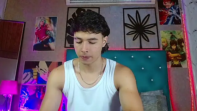 LiamAndrewzz online show from May 27, 3:58 am