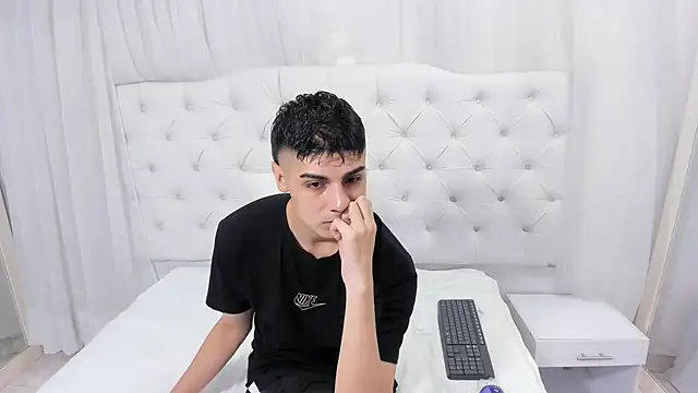 frank jhonsson online show from December 20, 5:31 pm