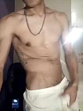 LeonRoots online show from February 4, 7:47 am