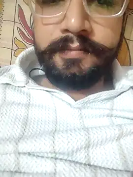 Snapshot of yourindianfellow chatting on October 9, 7:57 am yourindianfellow online show from October 9, 7:57 am