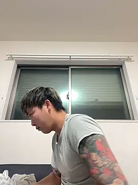 pierrot 0202 online show from March 1, 11:50 am