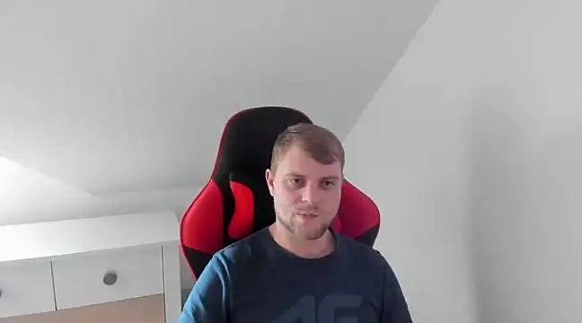 Snapshot of Kozik1992 chatting on February 20, 1:40 pm Kozik1992 online show from February 20, 1:40 pm