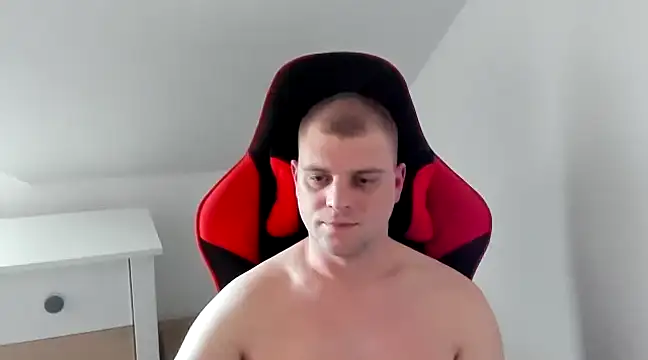 Snapshot of Kozik1992 chatting on March 3, 1:48 pm Kozik1992 online show from March 3, 1:48 pm