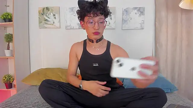 iiangel  online show from February 15, 4:40 am