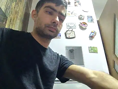 Snapshot of andreiiiii2025 chatting on March 4, 10:13 am andreiiiii2025 online show from March 4, 10:13 am