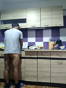 Snapshot of andreiiiii2025 chatting on September 22, 10:26 am andreiiiii2025 online show from September 22, 10:26 am