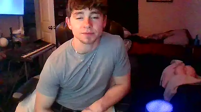 JCstrings online show from February 25, 3:42 am