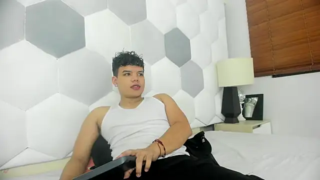 Axel Forte online show from April 14, 1:33 pm