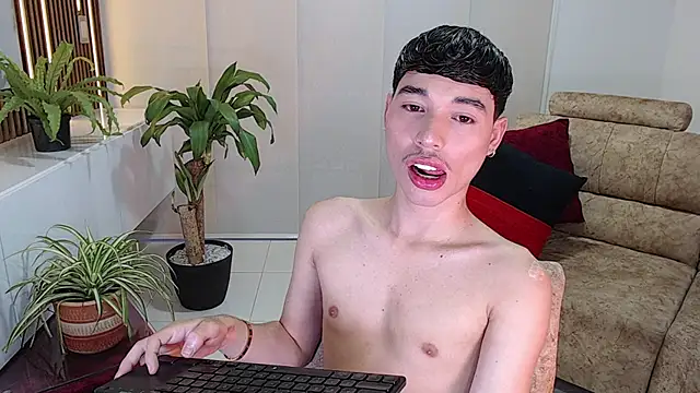 Snapshot of cod_dolll chatting on September 19, 11:04 pm cod dolll online show from September 19, 11:04 pm