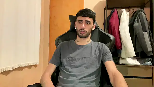 Snapshot of iendriw chatting on October 3, 11:43 pm iendriw online show from October 3, 11:43 pm