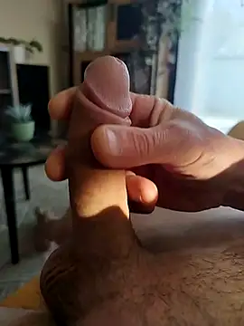 Snapshot of Davestco31 chatting on March 16, 8:43 am Davestco31 online show from March 16, 8:43 am