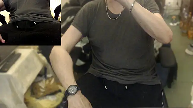 maxdaddy690 online show from April 25, 10:40 pm