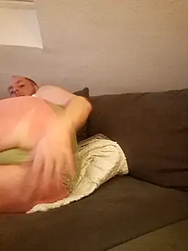 DearRusting online show from November 30, 2:24 am