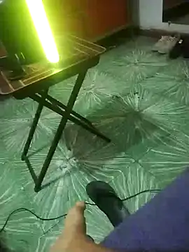 Snapshot of kamenov03 chatting on October 21, 12:14 am kamenov03 online show from October 21, 12:14 am