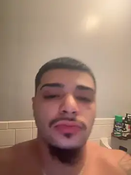 papiVilla23 online show from September 27, 4:43 am