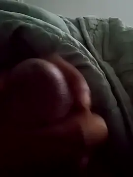 Snapshot of Mouththisbigdick chatting on October 26, 10:12 pm Mouththisbigdick online show from October 26, 10:12 pm