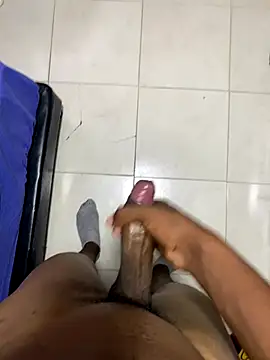 kyle ivo00 online show from September 17, 8:10 pm