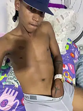 kyle ivo00 online show from March 5, 3:07 pm