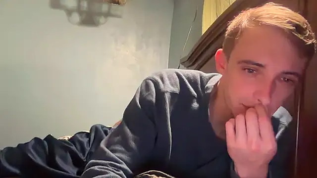 Ilovepussy1911 online show from April 5, 1:35 am