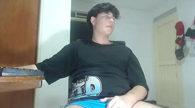 Snapshot of CrissConor chatting on March 21, 12:07 am CrissConor online show from March 21, 12:07 am