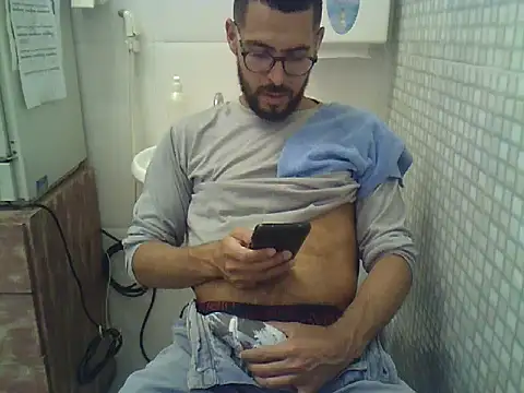 Snapshot of pdasgyn chatting on October 16, 2:58 pm pdasgyn online show from October 16, 2:58 pm