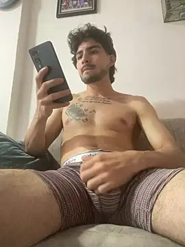 thiago9798 online show from July 28, 6:20 pm