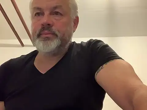 Berg Boy online show from November 20, 5:29 am