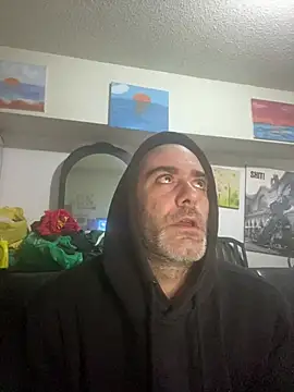 kyle67154 online show from April 6, 9:26 pm