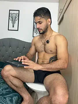 Maximiliano ford online show from May 21, 11:04 am