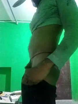 Treeskothik online show from March 14, 1:13 pm