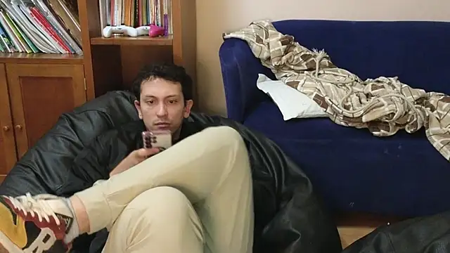 Snapshot of hardaftercum chatting on October 24, 2:46 am hardaftercum online show from October 24, 2:46 am
