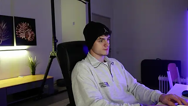 Brad Holloway online show from November 8, 8:12 pm