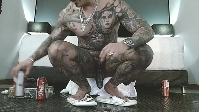 danilog515 online show from November 26, 5:21 am