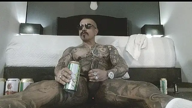 danilog515 online show from November 4, 6:14 am