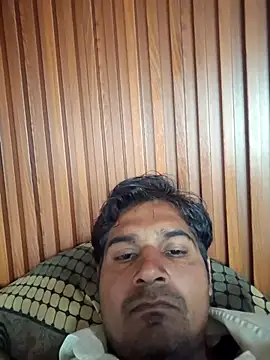 johnny8731 online show from February 20, 8:49 am