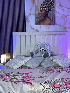 peachandtyron  online show from July 4, 3:31 am