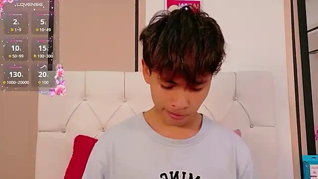 Ethan Westt online show from March 30, 8:43 pm