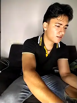 Snapshot of THE_LITTLE_LIAM chatting on October 10, 12:15 am THE LITTLE LIAM online show from October 10, 12:15 am