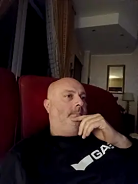 Alexis Bull online show from March 26, 11:42 pm