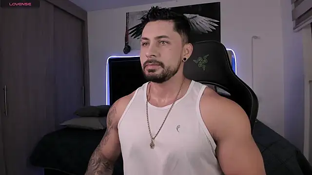 santi aesthetic online show from March 26, 2:37 am