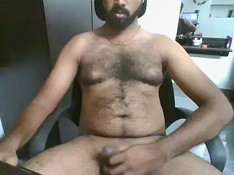lovelyakash69 online show from January 8, 11:37 am