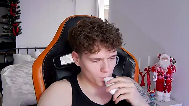 DanyDavis online show from December 4, 10:55 am