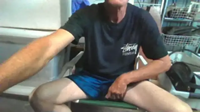 Lovyourpuss online show from December 17, 6:42 am