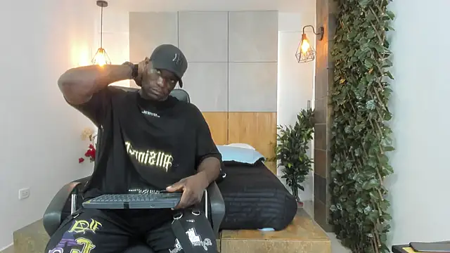 Snapshot of MarcusBlack_ chatting on September 29, 1:08 pm MarcusBlack  online show from September 29, 1:08 pm