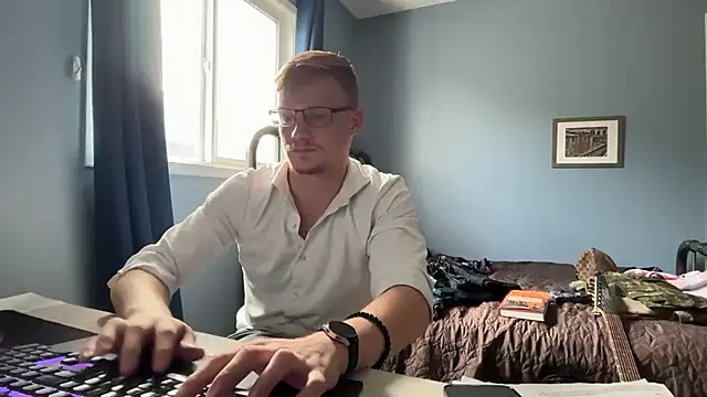 lustylyndon online show from June 10, 6:19 pm