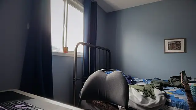 lustylyndon online show from April 8, 5:21 pm