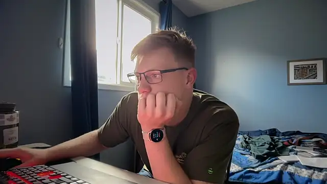 lustylyndon online show from May 17, 11:12 pm