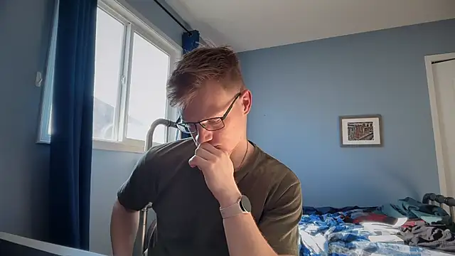 lustylyndon online show from May 18, 3:17 pm